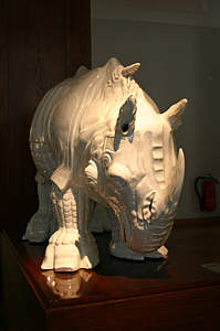 Porzellan-Nashorn